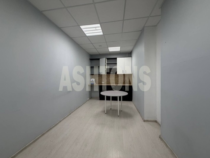 Office of 257 m² for rent in the business center "Oruzheyny Plaza"