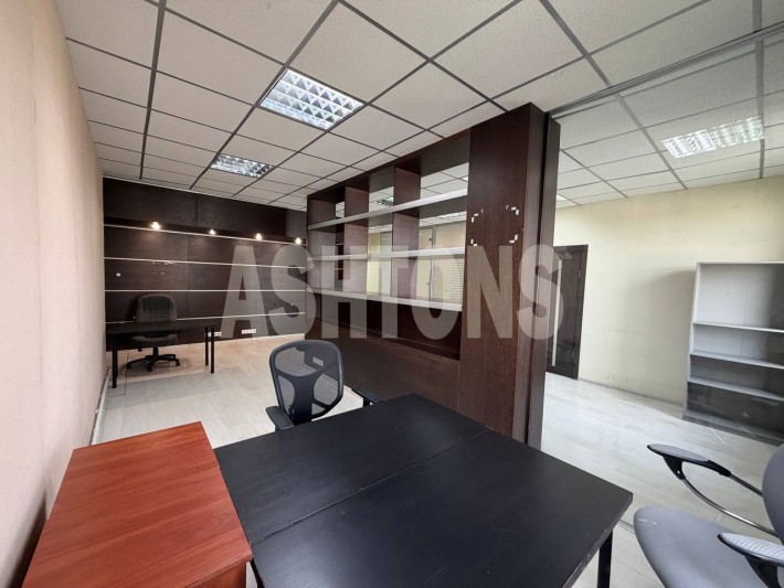 Office of 257 m² for rent in the business center "Oruzheyny Plaza"