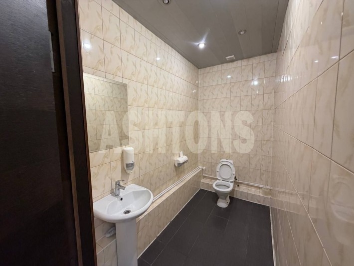 Office of 257 m² for rent in the business center "Oruzheyny Plaza"