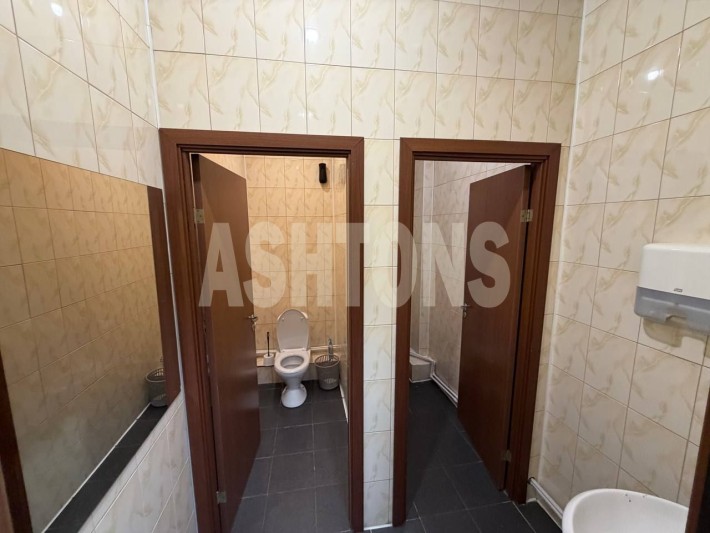 Office of 257 m² for rent in the business center "Oruzheyny Plaza"