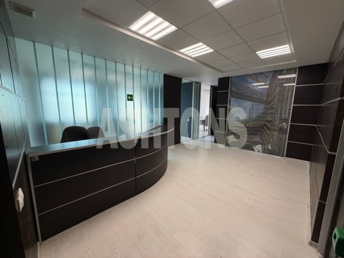 Office of 257 m² for rent in the business center "Oruzheyny Plaza"