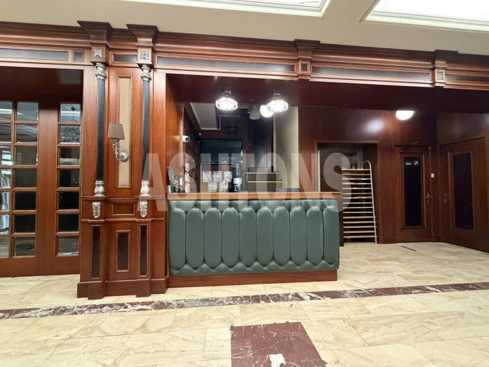 Office of 257 m² for rent in the business center "Oruzheyny Plaza"
