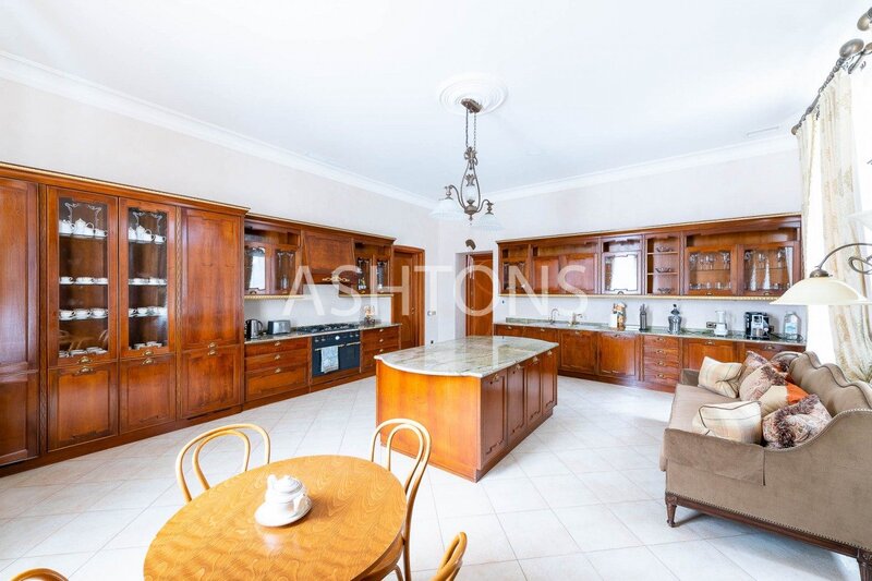 Luxury House to Let with Pool, KP Romanovo-2