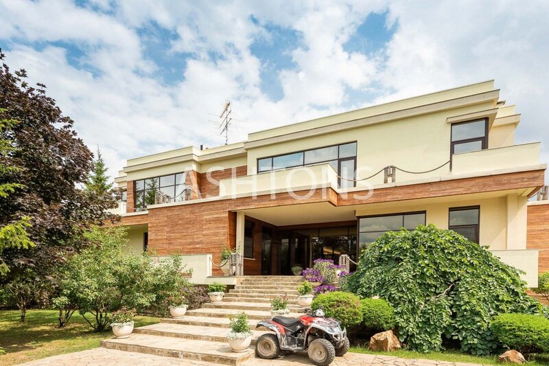 Designer Mansion for Sale in KP 10 Yards