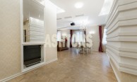 Elite apartment for rent on Patriarshiye Prudy, Maly Kozikhinsky Lane, Building 14 by ASHTONS INTERNATIONAL REALTY