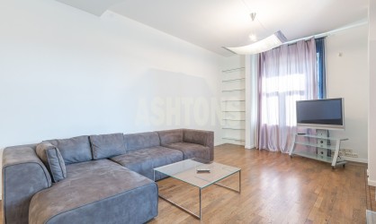 Прекрасная 3-комнатная квартира по адресу Фрунзенская набережной