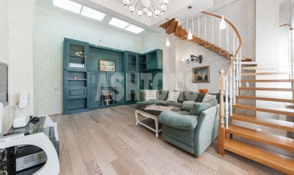 Аренда 2-х уровневой квартиры на Варсонофьевском переулке