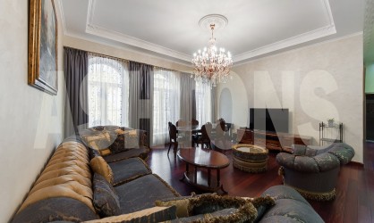Аренда квартиры в центре Москвы на улице Арбат, дом 32
