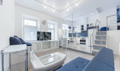 Аренда 3-х комнатной квартиры в дереволюционном особняке, Даев переулок 2