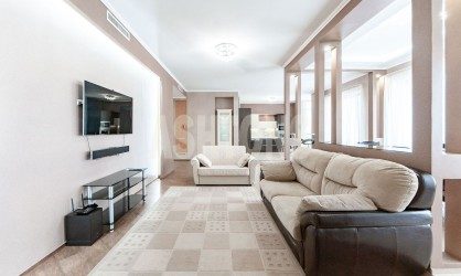 A wonderful four-room apartment in the residential complex Noviy Arbat .