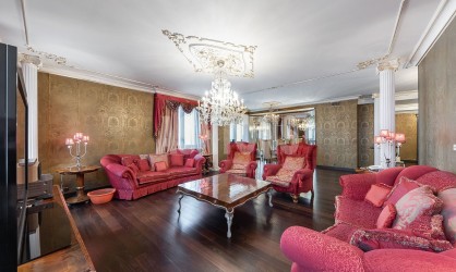 Аренда 4-х комнатной квартиры классическом стиле в ЖК "Олимпия"