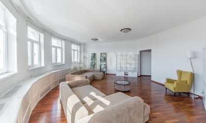 Прекрасная двухуровневая 4-х квартира в элитном ЖК "Палаццо"