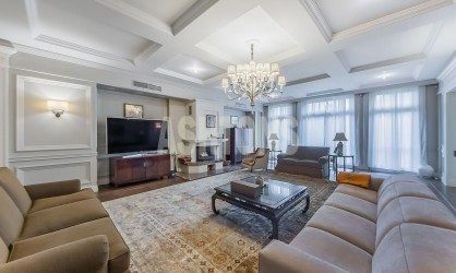Продажа многокомнатной квартиры на Левшинском переулке