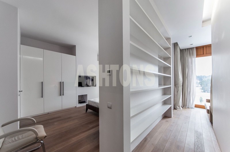 3-комнатная просторная квартира в ЖК "CHALET ЖУКОВКА, 58", Московская область, Одинцовский городской округ, Жуковка деревня, 58